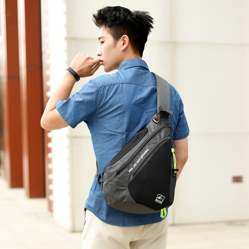 حقيبة كتف مقاومة للماء للرجال  - مراجعة Outdoor Sport Bag وسعره